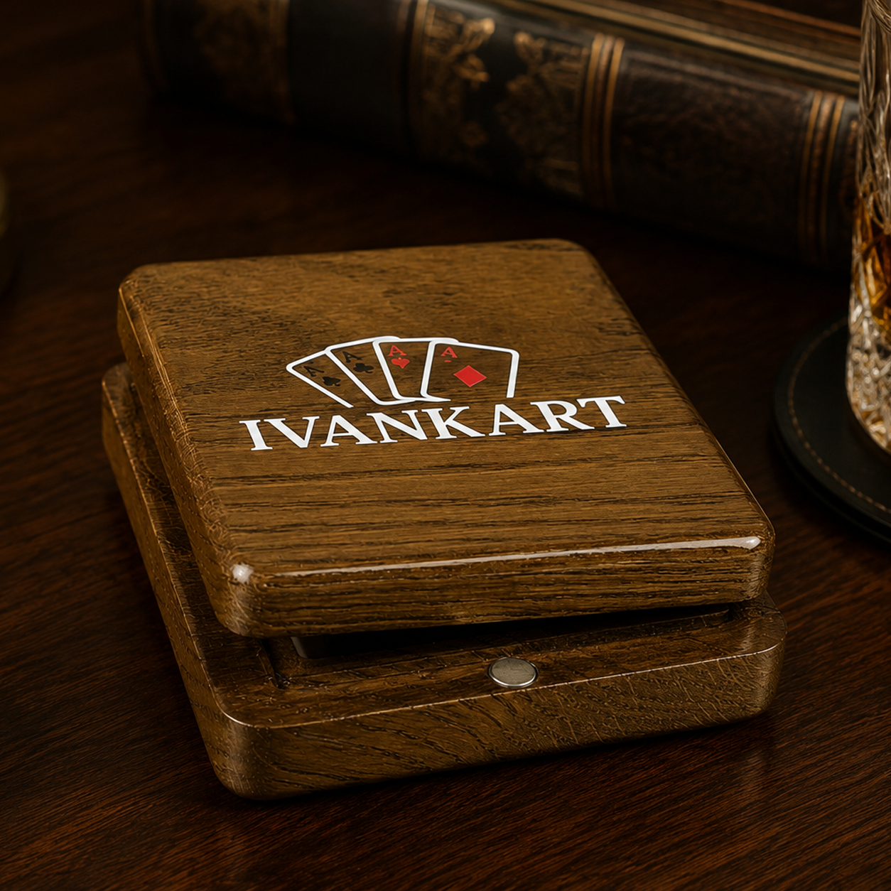 Single Deck Magnetic Lid Oak color Walnut Case for Playing Cards