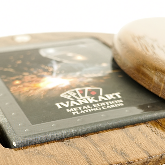 Surveyor Round Collector Set Case Walnut + Metal Deck by Ivankart