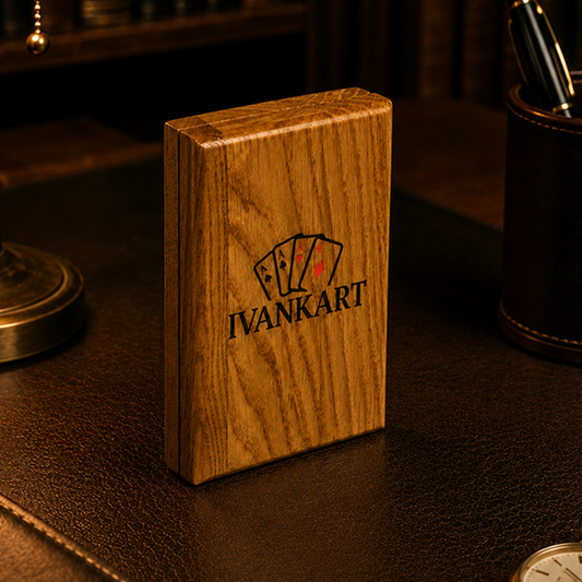 Welder Single Deck Vertical Oak Book-Style Case for Playing Cards