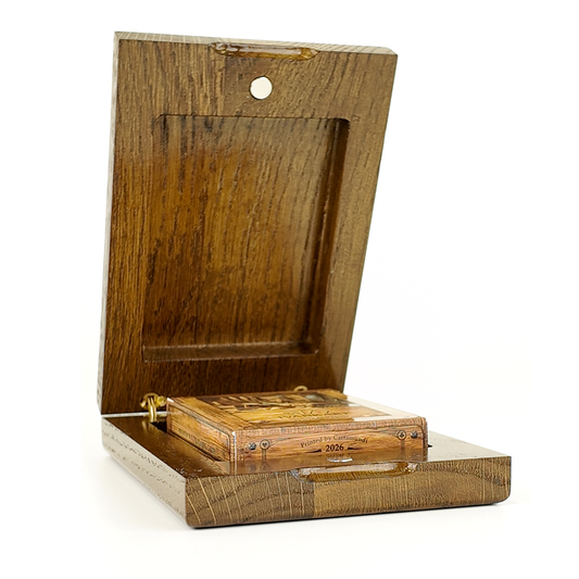 Welder Single Deck Vertical Oak Book-Style Case Walnut for Playing Cards