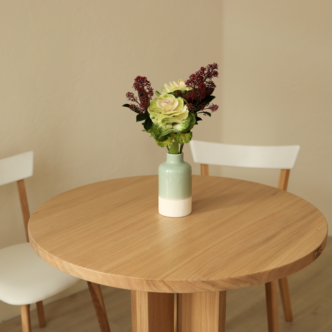 Oak Round Pedestal Dining Table